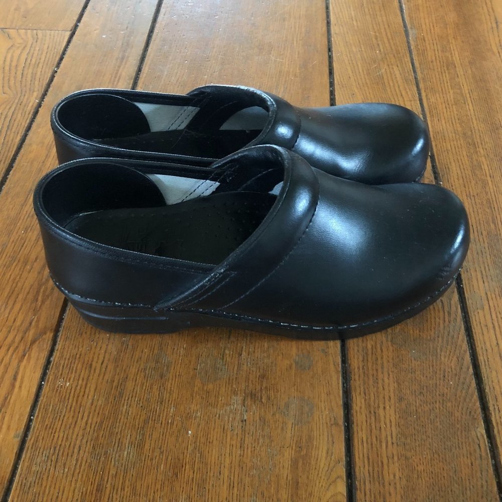Dansko Clogs - Black Leather - 38
